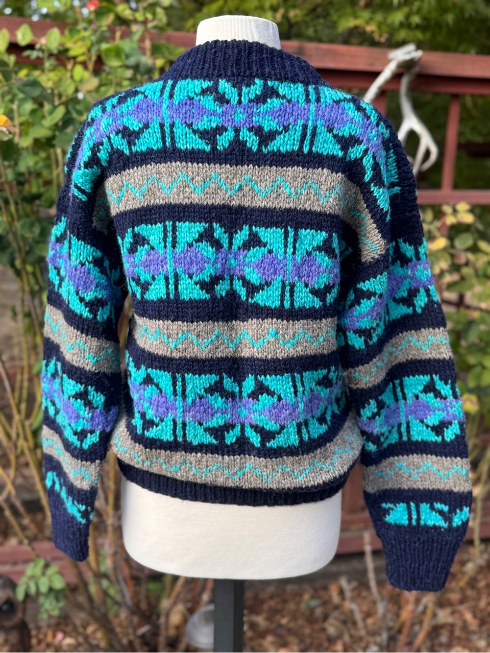 Patterned Knit Wool Sweater - Picture 3 of 4
